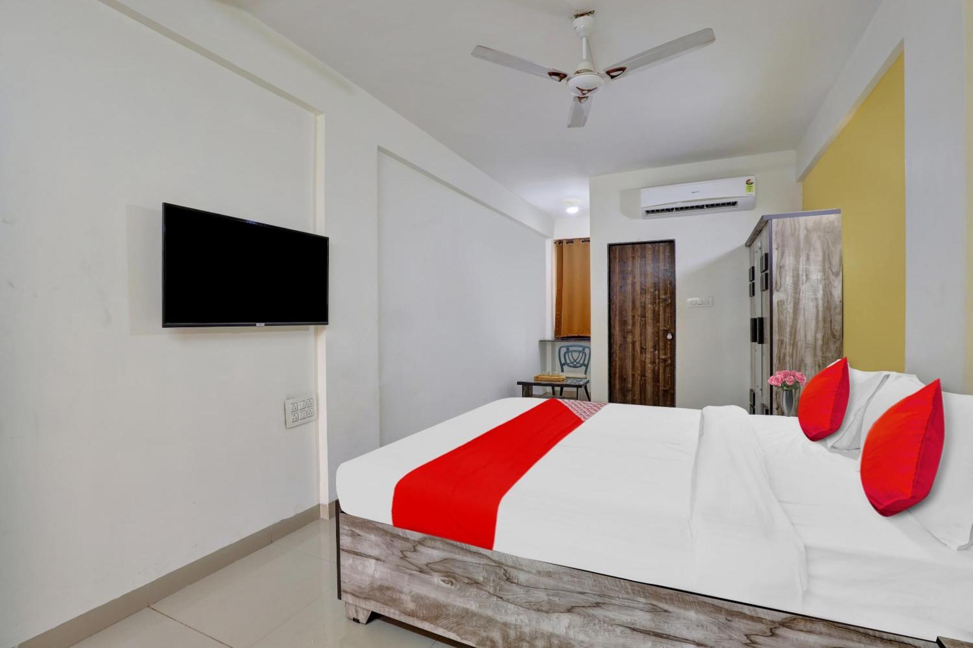 Fabhotel Relax Gandhinagar Bagian luar foto