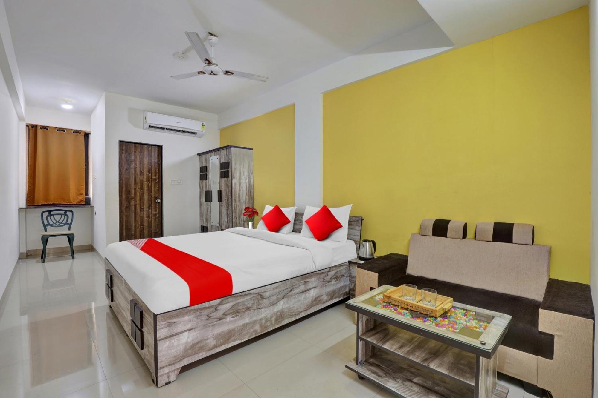 Fabhotel Relax Gandhinagar Bagian luar foto