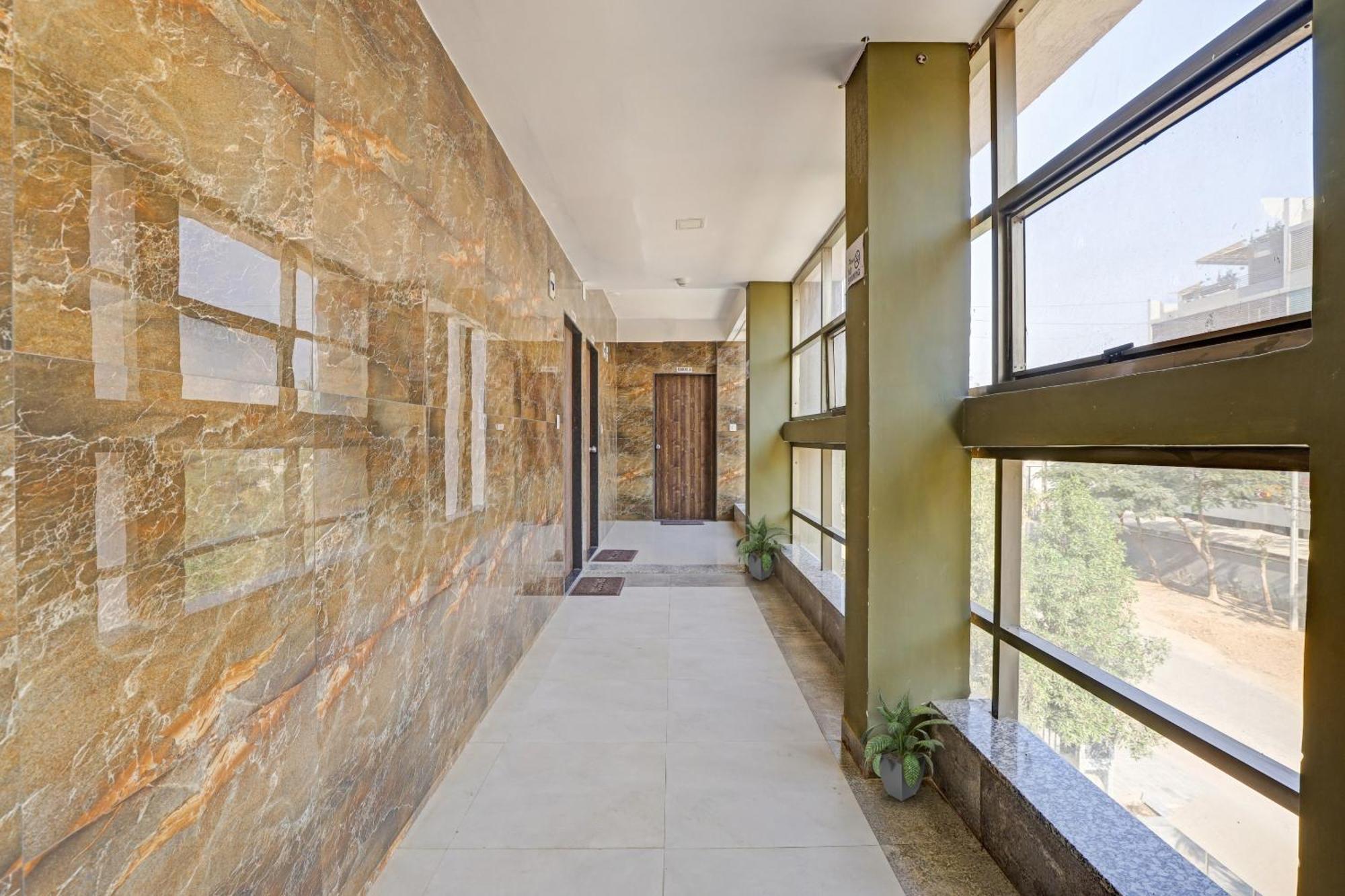 Fabhotel Relax Gandhinagar Bagian luar foto