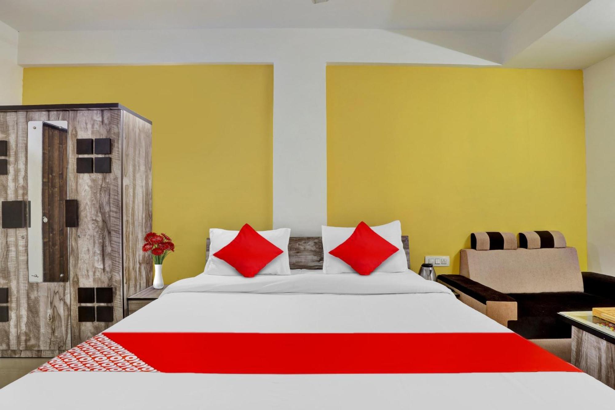 Fabhotel Relax Gandhinagar Bagian luar foto