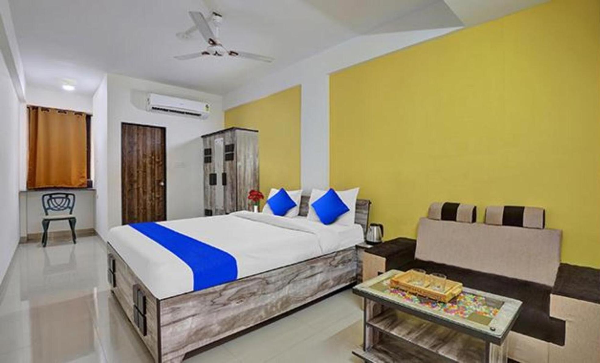 Fabhotel Relax Gandhinagar Bagian luar foto