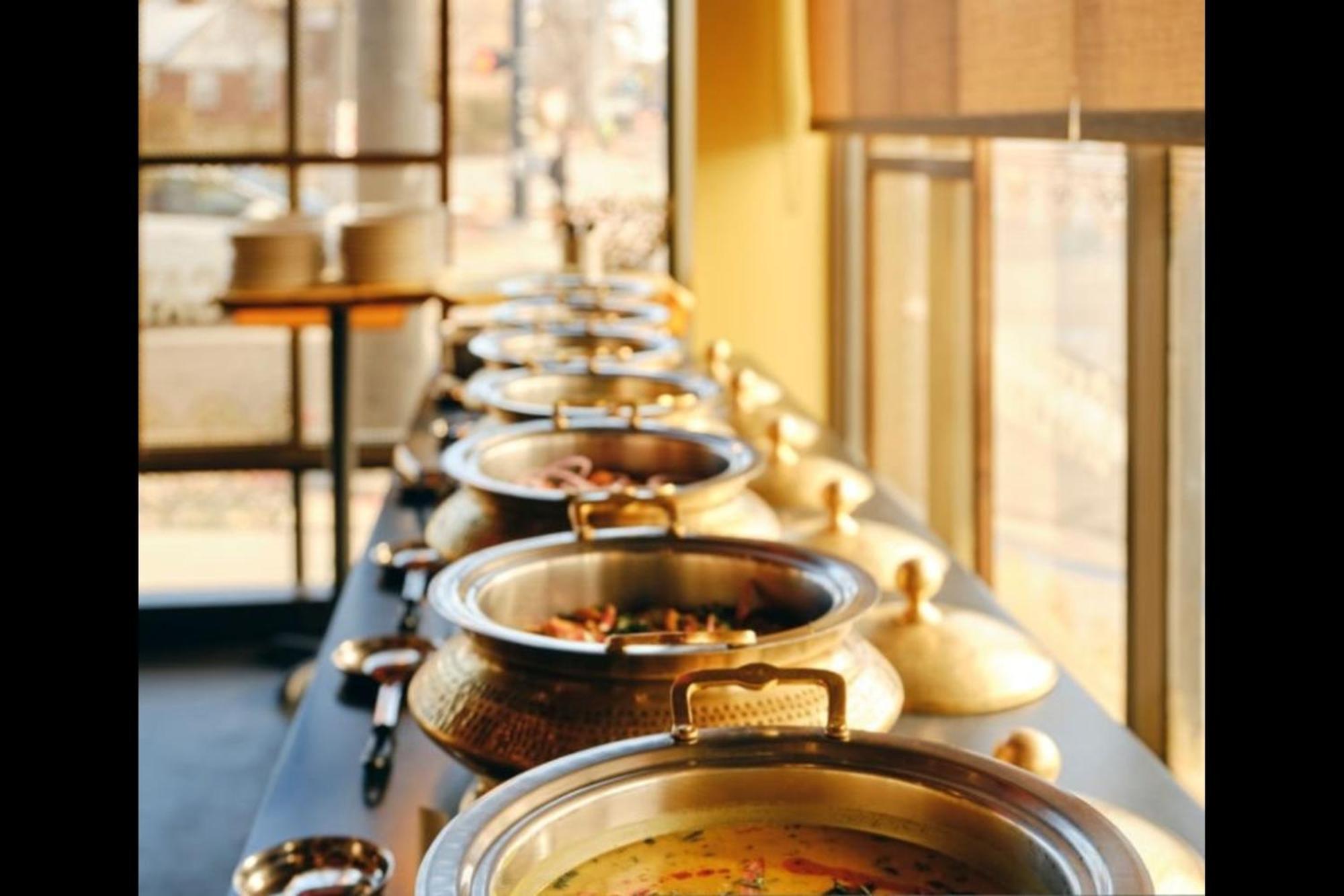 Fabhotel Relax Gandhinagar Bagian luar foto