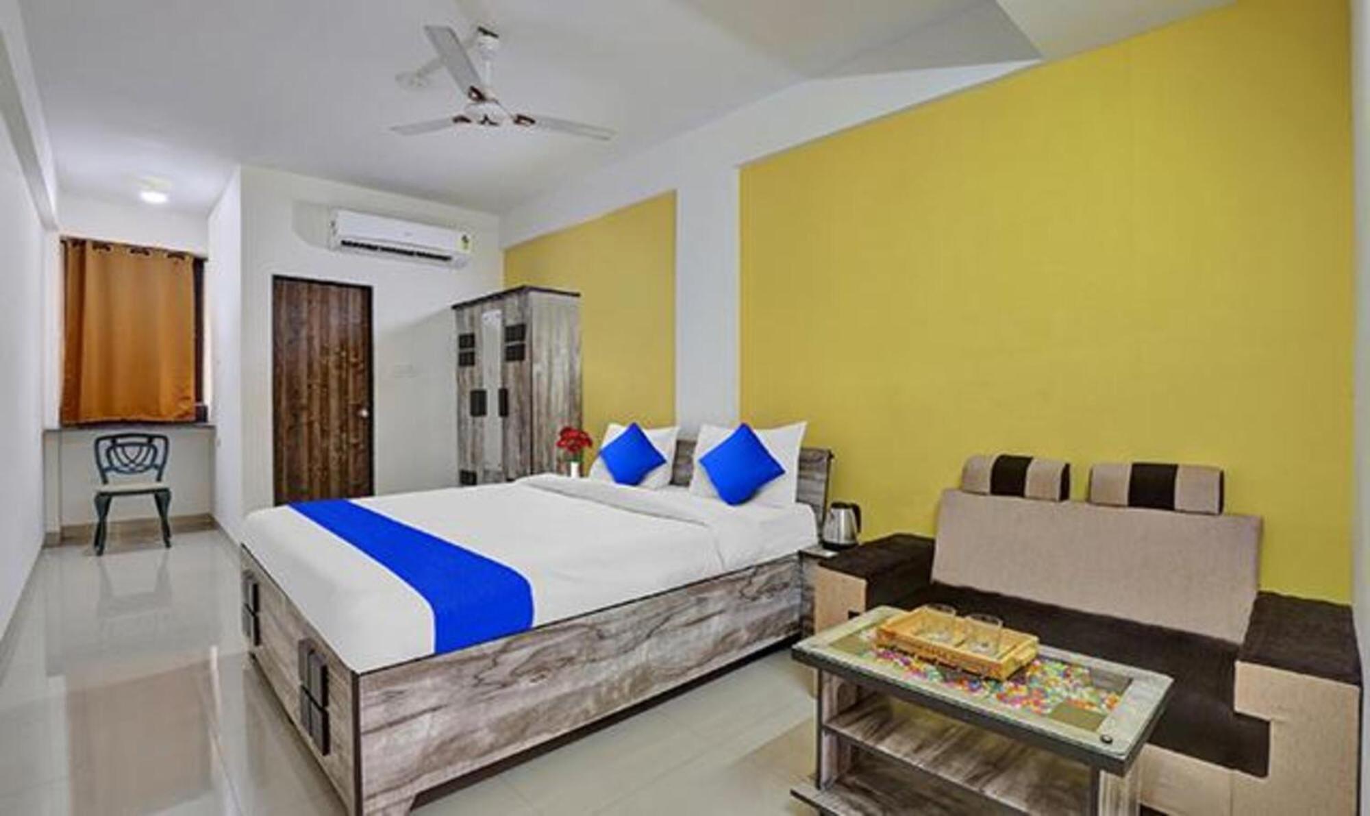 Fabhotel Relax Gandhinagar Bagian luar foto