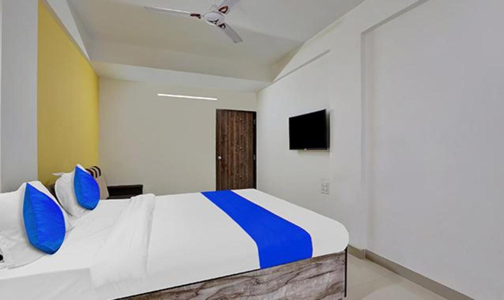 Fabhotel Relax Gandhinagar Bagian luar foto