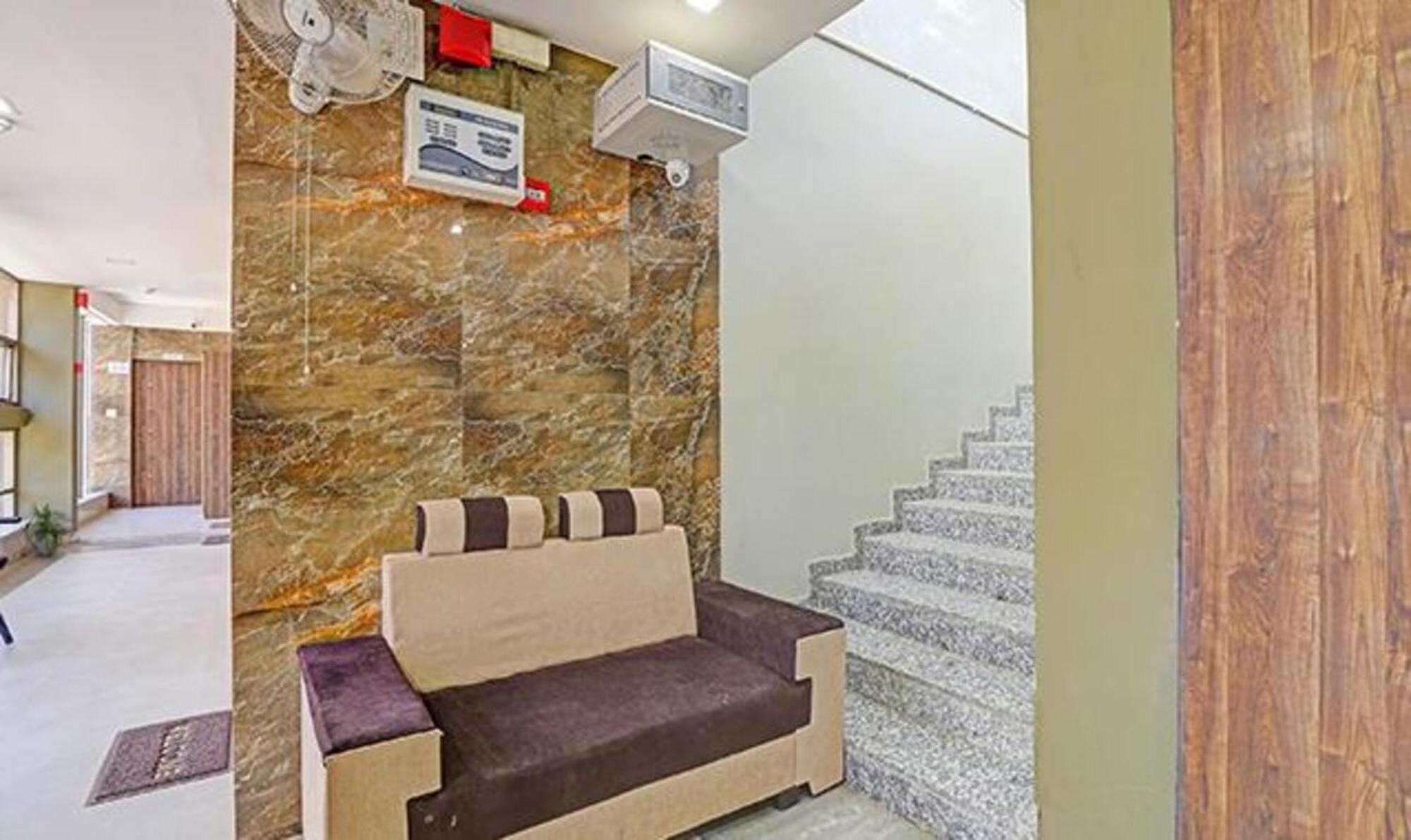 Fabhotel Relax Gandhinagar Bagian luar foto