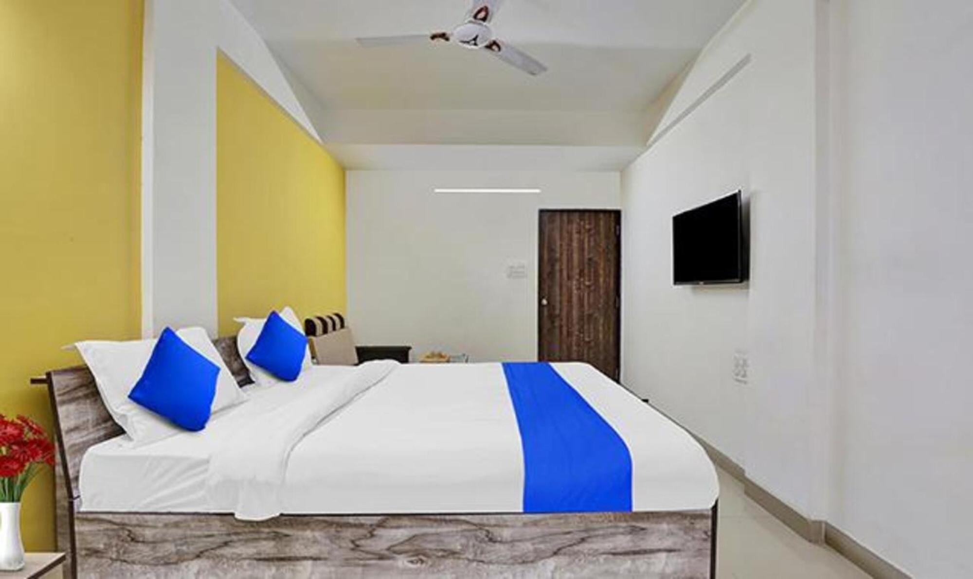 Fabhotel Relax Gandhinagar Bagian luar foto